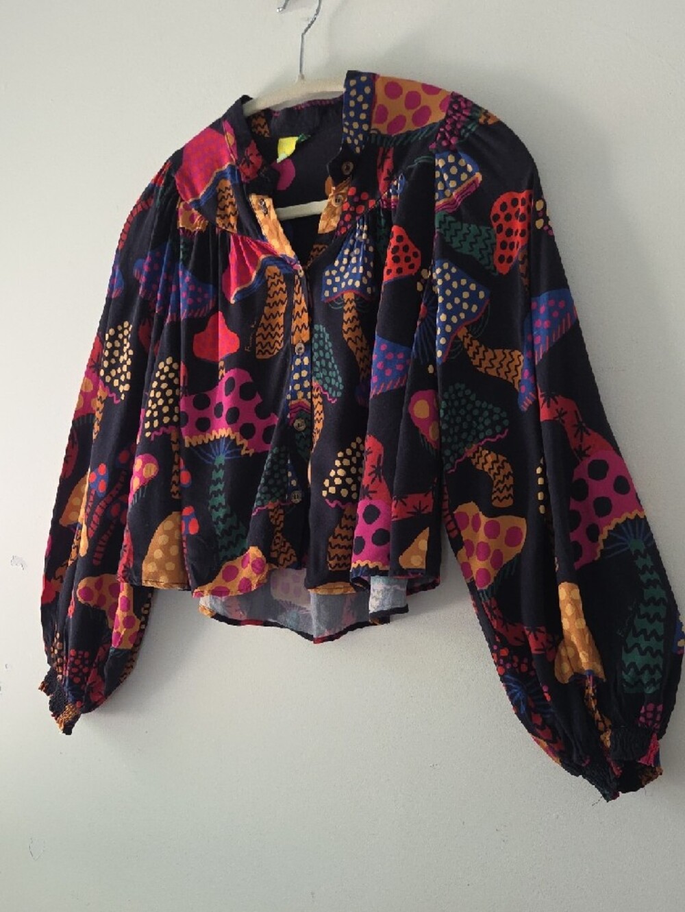 FARM Rio Colorful Mixed Mushrooms Cropped Blouse Size S Bx12 - Picture 3 of 10
